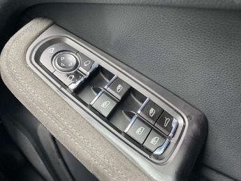 PORSCHE MACAN Gts 5Dr Pdk