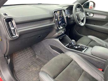 VOLVO XC40 2.0 B4P R Design Pro 5Dr Auto