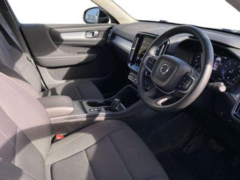 VOLVO XC40 2.0 B4P Momentum 5Dr Awd Auto