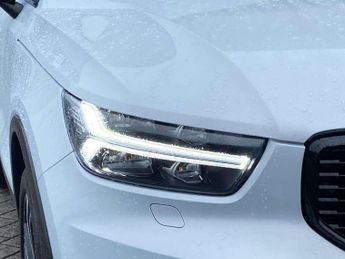 VOLVO XC40 2.0 B4P R Design Pro 5Dr Auto [7 Speed]