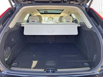 VOLVO XC60 2.0 B5P Ultimate Dark 5Dr Awd Geartronic