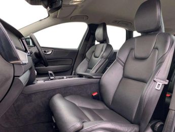 VOLVO XC60 2.0 B4P Plus Dark 5Dr Geartronic