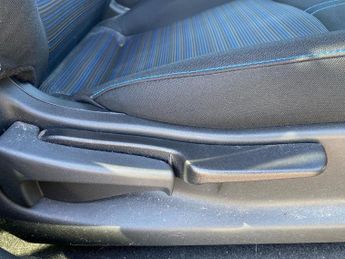 NISSAN LEAF 39Kwh N-Connecta Hatchback 5Dr Electric Auto (150 Ps)