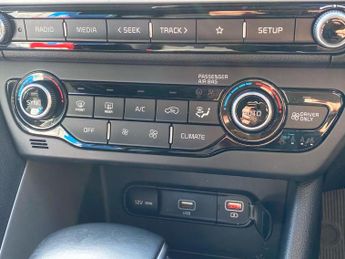 KIA NIRO 1.6 Gdi 8.9Kwh 2 Suv 5Dr Petrol Plug-In Hybrid Dct Euro 6 (S/S) 