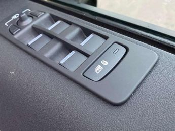 LAND ROVER DISCOVERY SPORT 2.0 D200 Dynamic Se 5Dr Auto [5 Seat]