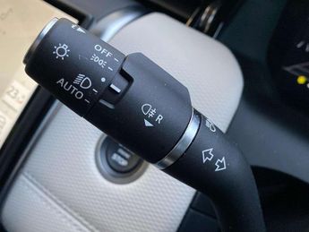 LAND ROVER DISCOVERY SPORT 2.0 D200 Dynamic Se 5Dr Auto [5 Seat]