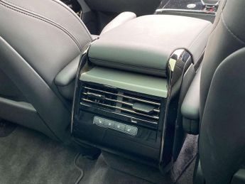 LAND ROVER RANGE ROVER SPORT 3.0 D300 Dynamic Se 5Dr Auto