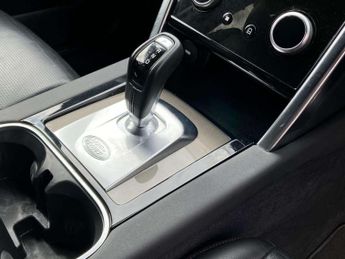 LAND ROVER DISCOVERY SPORT 2.0 D180 R-Dynamic Se 5Dr Auto