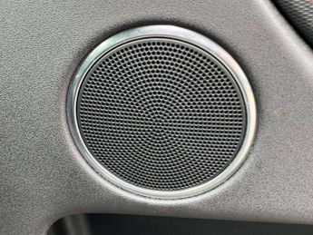 LAND ROVER DISCOVERY SPORT 2.0 D180 R-Dynamic Se 5Dr Auto