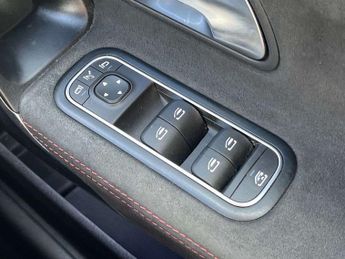 MERCEDES-BENZ A CLASS A200 Amg Line Premium 5Dr Auto