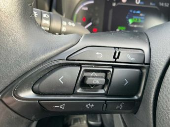 TOYOTA YARIS CROSS 1.5 Hybrid Design 5Dr Cvt