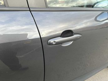 TOYOTA YARIS CROSS 1.5 Hybrid Design 5Dr Cvt