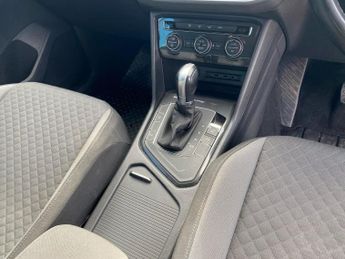 VOLKSWAGEN TIGUAN 2.0 Tdi Se Navigation Suv 5Dr Diesel Dsg Euro 6 (S/S) (150 Ps)