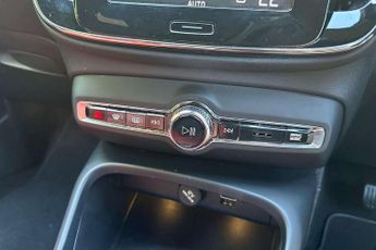 VOLVO XC40 2.0 D4 [190] Inscription Pro 5Dr Awd Geartronic