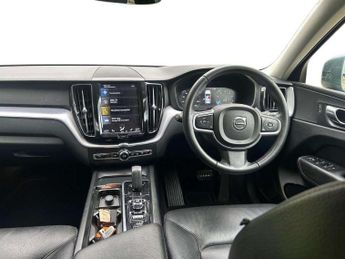 VOLVO XC60 2.0 B5P [250] Momentum 5Dr Geartronic