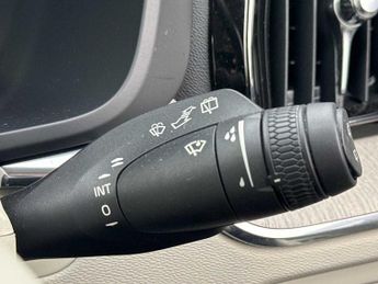 VOLVO XC60 2.0 B4D Plus Dark 5Dr Awd Geartronic