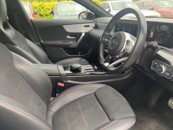 MERCEDES-BENZ CLA Cla 200 Amg Line Executive 4Dr Tip Auto