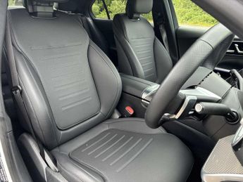 MERCEDES-BENZ C CLASS C300E Amg Line 4Dr 9G-Tronic