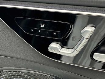 MERCEDES-BENZ C CLASS C300E Amg Line 4Dr 9G-Tronic