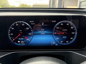 MERCEDES-BENZ EQC Eqc 400 300Kw Amg Line Premium 80Kwh 5Dr Auto