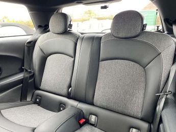MINI HATCHBACK 135Kw Cooper S Level 2 33Kwh 3Dr Auto