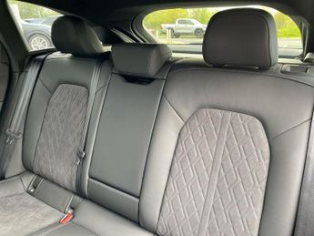 AUDI A6 2.0 Tdi Launch Edition Estate 5Dr Diesel S Tronic Quattro Euro 6
