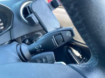 FORD FIESTA 1.6 Titanium Hatchback 5Dr Petrol Powershift Euro 5 (105 Ps)