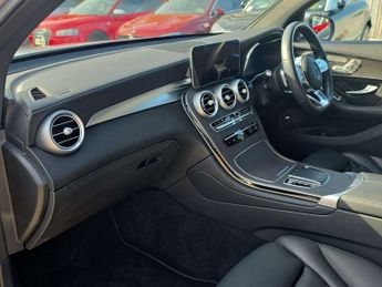 MERCEDES-BENZ GLC COUPE Glc 300D 4Matic Amg Line Prem Plus 5Dr 9G-Tronic