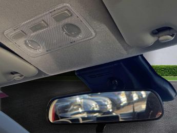 TOYOTA YARIS 1.5 Hybrid Icon Tech 5Dr Cvt