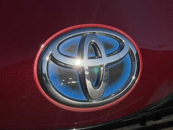 TOYOTA YARIS 1.5 Hybrid Icon Tech 5Dr Cvt
