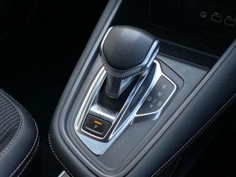 RENAULT CAPTUR 1.6 E-Tech E-Tech Engineered Suv 5Dr Petrol Hybrid Auto Euro 6 (