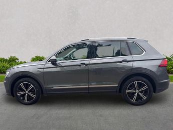 VOLKSWAGEN TIGUAN 1.5 Tsi Evo Se Navigation Suv 5Dr Petrol Dsg Euro 6 (S/S) (150 P