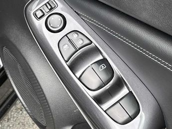 NISSAN JUKE 1.0 Dig-T 114 N-Connecta 5Dr Dct