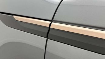 LAND ROVER RANGE ROVER VELAR 3.0 D300 Mhev Dynamic Hse 5Dr Auto