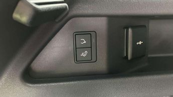 LAND ROVER DISCOVERY SPORT 2.0 D200 Dynamic Se 5Dr Auto [7 Seat]