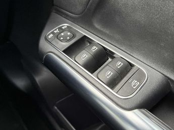 MERCEDES-BENZ EQA Eqa 250 140Kw Amg Line 66.5Kwh 5Dr Auto