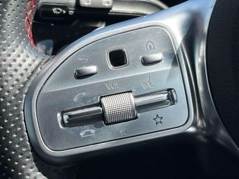 MERCEDES-BENZ GLA Gla 200D Amg Line Executive 5Dr Auto