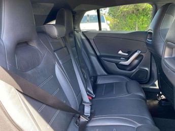MERCEDES-BENZ CLA Cla 200 Amg Line Premium 5Dr Tip Auto