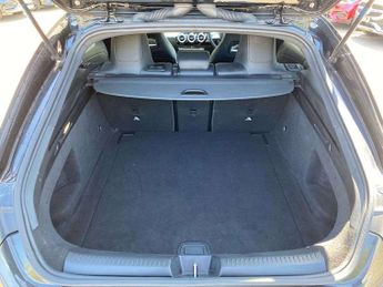 MERCEDES-BENZ CLA Cla 200 Amg Line Premium 5Dr Tip Auto
