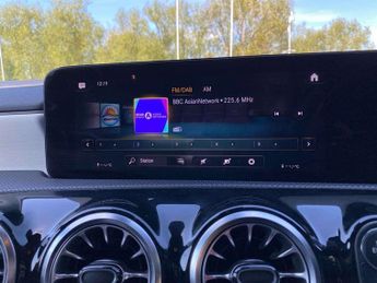 MERCEDES-BENZ CLA Cla 200 Amg Line Premium 5Dr Tip Auto