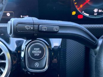 MERCEDES-BENZ CLA Cla 200 Amg Line Premium 5Dr Tip Auto