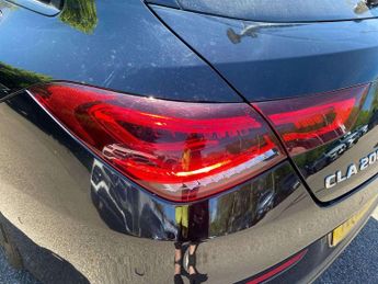 MERCEDES-BENZ CLA Cla 200 Amg Line Premium 5Dr Tip Auto