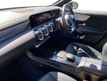 MERCEDES-BENZ CLA Cla 200 Amg Line Premium 5Dr Tip Auto