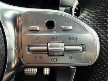 MERCEDES-BENZ CLA Cla 200 Amg Line Executive 5Dr Tip Auto