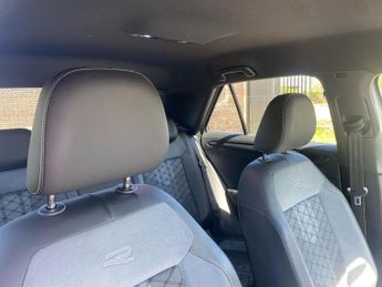 VOLKSWAGEN T-ROC 2.0 Tdi R-Line Suv 5Dr Diesel Dsg Euro 6 (S/S) (150 Ps)