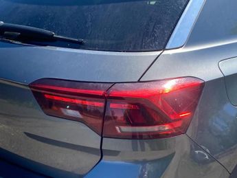 VOLKSWAGEN T-ROC 2.0 Tdi R-Line Suv 5Dr Diesel Dsg Euro 6 (S/S) (150 Ps)