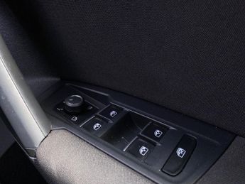 VOLKSWAGEN TIGUAN 2.0 Tdi Bluemotion Tech Se Navigation Suv 5Dr Diesel Dsg 4Motion