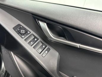 KIA NIRO 150Kw 2 Nav 65Kwh 5Dr Auto