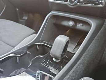 VOLVO EX40 185Kw Ext Range Plus Black Editon 78Kwh 5Dr Auto