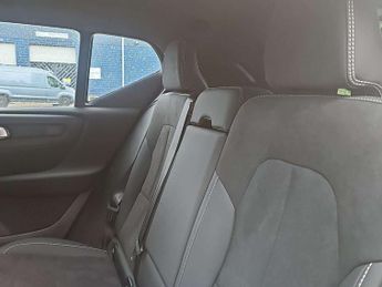 VOLVO EX40 185Kw Ext Range Plus Black Editon 78Kwh 5Dr Auto